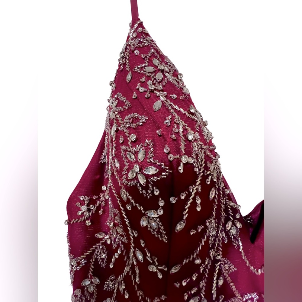 Gorgeous Prom dress in wine - Picture 9 of 13